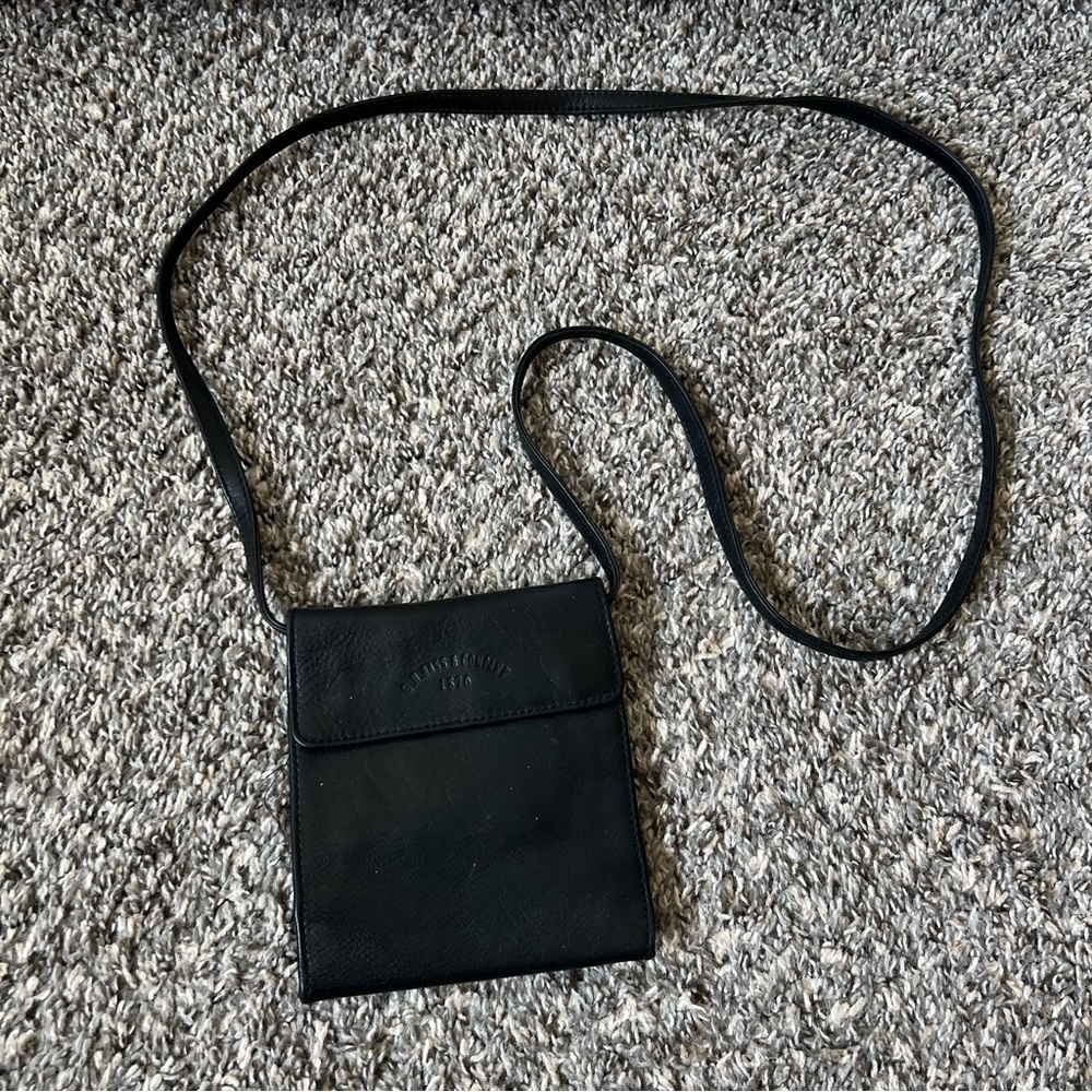 G.H. Bass & Company Black Leather Wallet Crossbody Purse